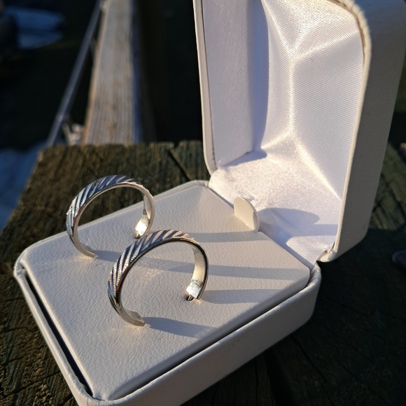 Silver Earrings - Picture 3 of 7